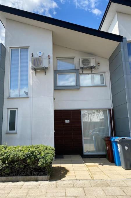 Great House + Air Conditioning + Free Car Parking Manchester Eksteriør billede